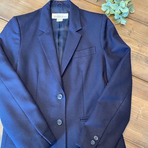 Saks Fifth Avenue Navy Blazer - Picture 1 of 5
